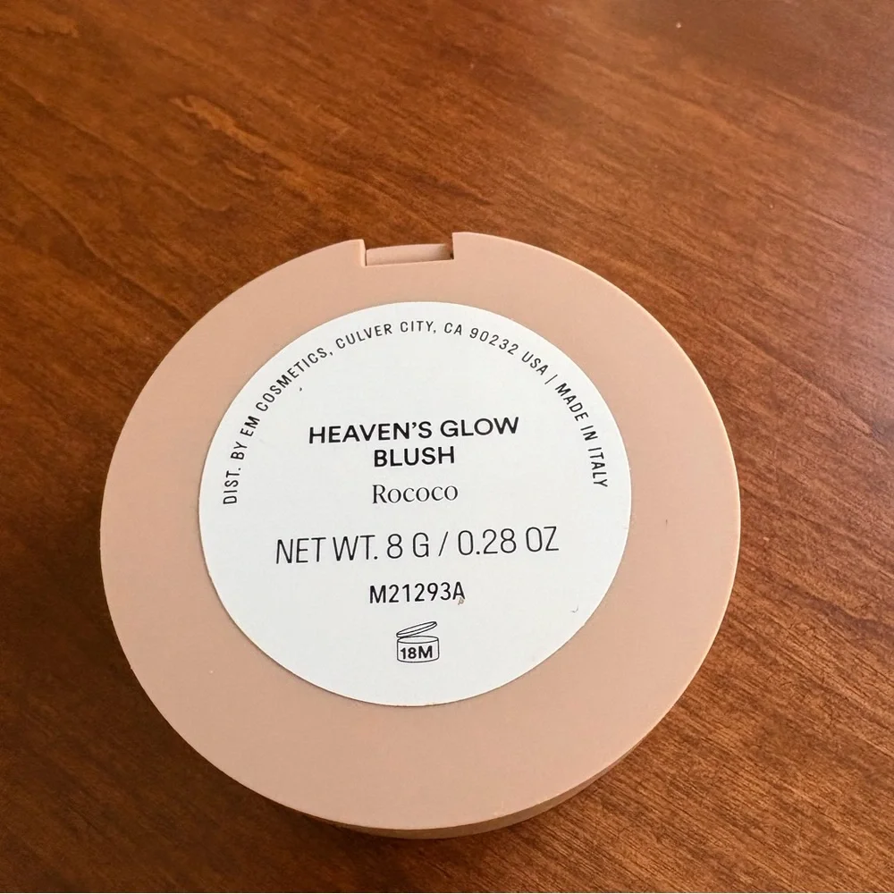 EM Cosmetics Heaven’s Glow Elysium and Rocco and Seraphine Cosmetics Marshmallow - Picture 6 of 9